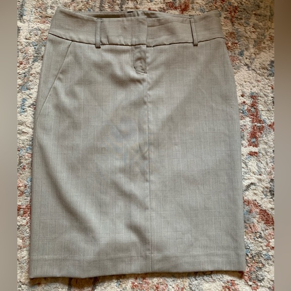 EXPRESS Design Studio Pencil Skirt NEW NWT | 0 - Picture 2 of 10